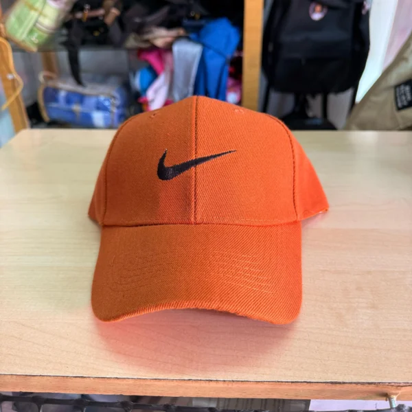 Gorra bordada Nike