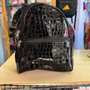 Mochila negra engomada
